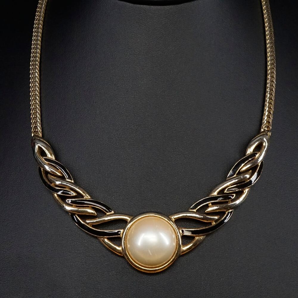 Vintage‎ Trifari Modernist Necklace Gold Tone Enamel Faux Pearl Signed Winged